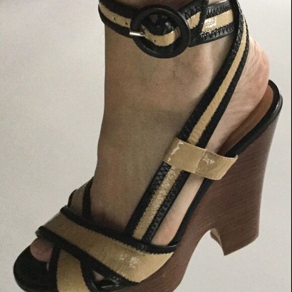 Nanette Lepore black & tan patent leather SEXY Wedge Sandals size 6.5 - Picture 2 of 8